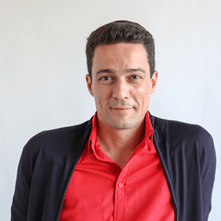 VÍCTOR
